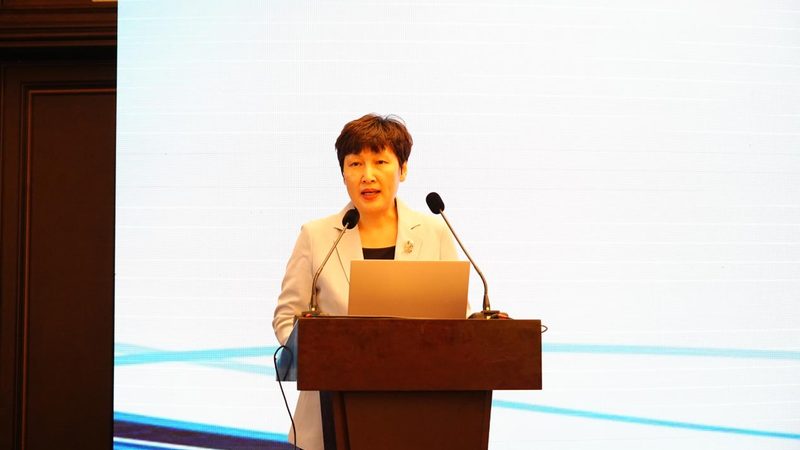 代办实用新型专利的服务主要包括以下内容：